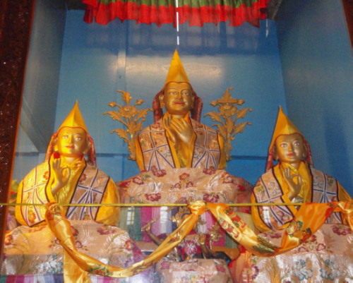 ギュトゥー寺のツォンカパ大師御父子像